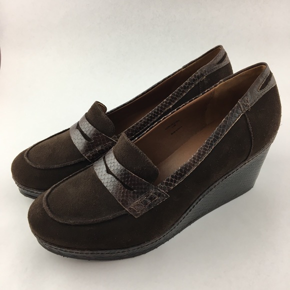 New Donald J Pliner Geniva Suede Wedge 